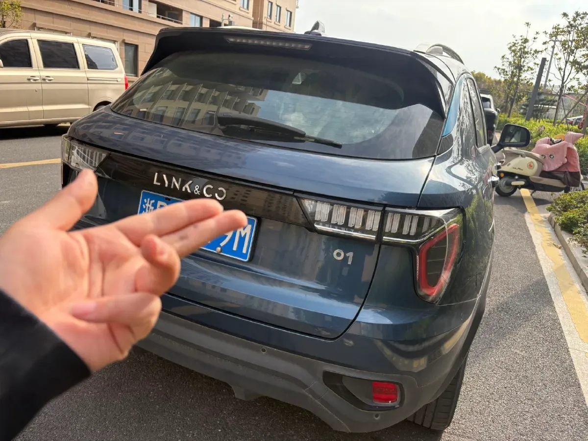 2017 Zotye SR9 2.0T 190HP L4 6DCT,autocango,china used car exporter,china ev exporter,chinese used car exporter,chinese used ev exporter