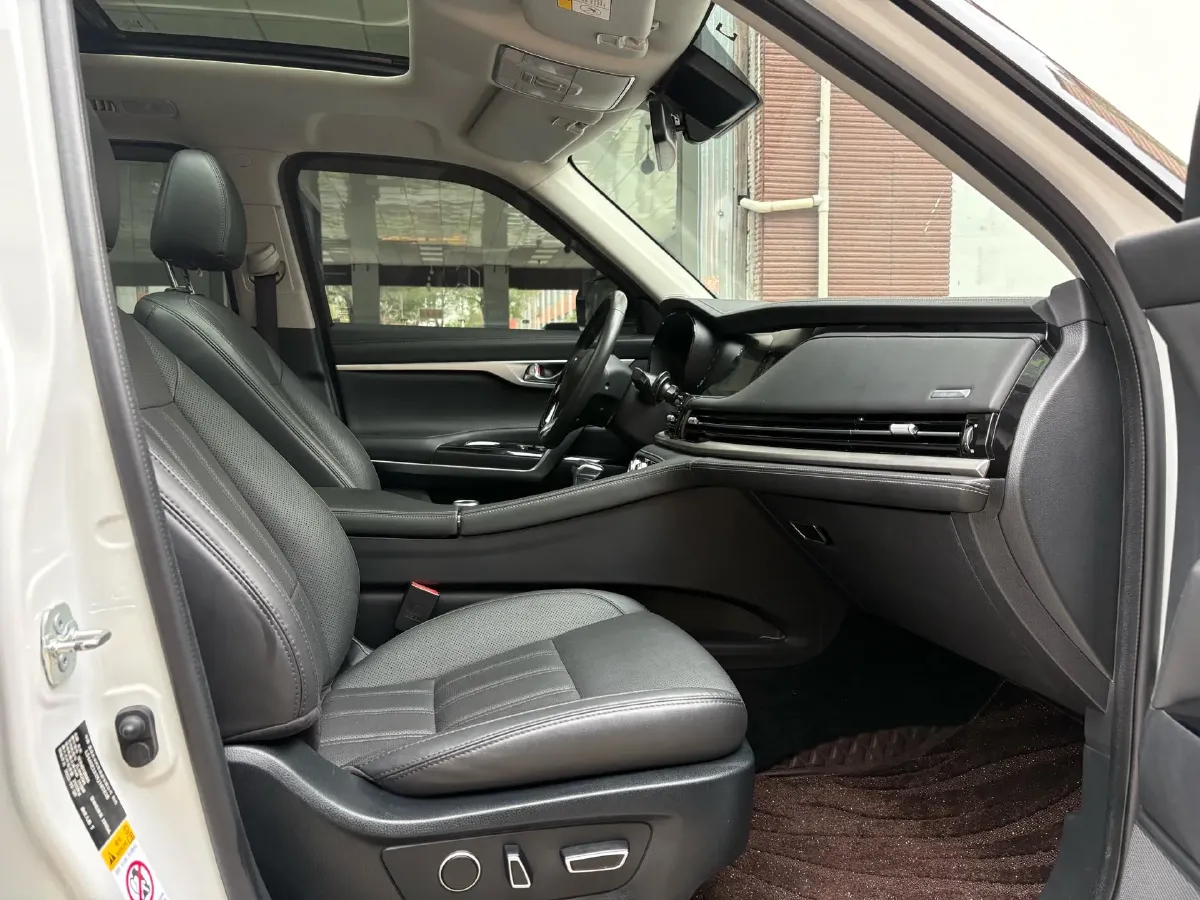 2021 ChangAn CS95 2.0T 233HP L4 6AT,autocango,china used car exporter,china ev exporter,chinese used car exporter,chinese used ev exporter