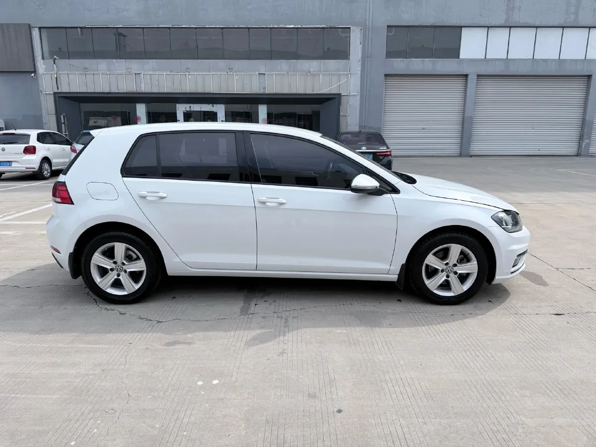 2018 Volkswagen Golf 1.6L 110HP L4 6AT,autocango,china used car exporter,china ev exporter,chinese used car exporter,chinese used ev exporter