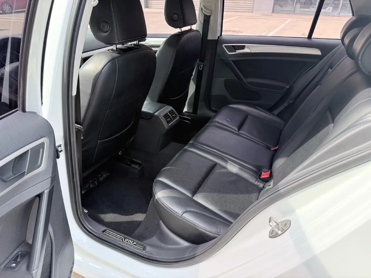 2018 Volkswagen Golf 1.6L 110HP L4 6AT,autocango,china used car exporter,china ev exporter,chinese used car exporter,chinese used ev exporter