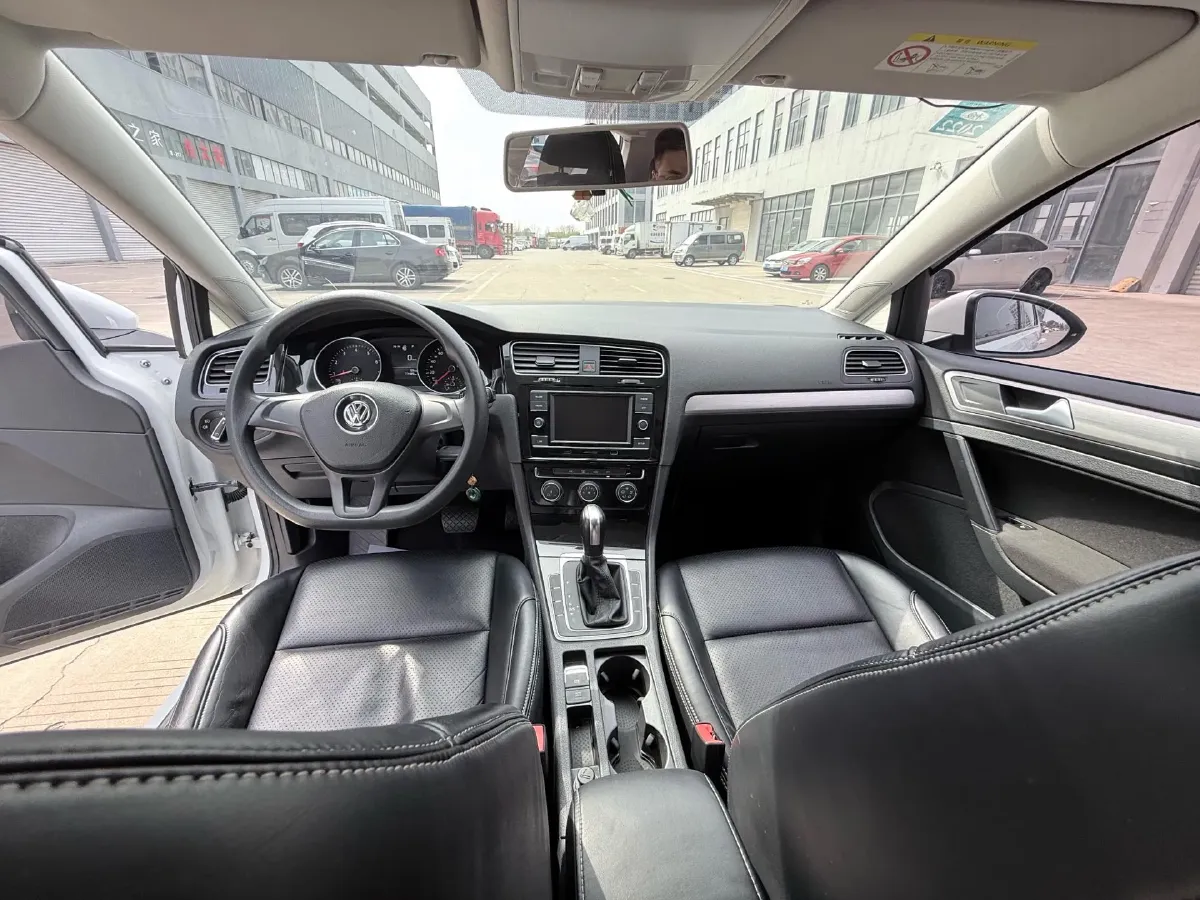 2018 Volkswagen Golf 1.6L 110HP L4 6AT,autocango,china used car exporter,china ev exporter,chinese used car exporter,chinese used ev exporter