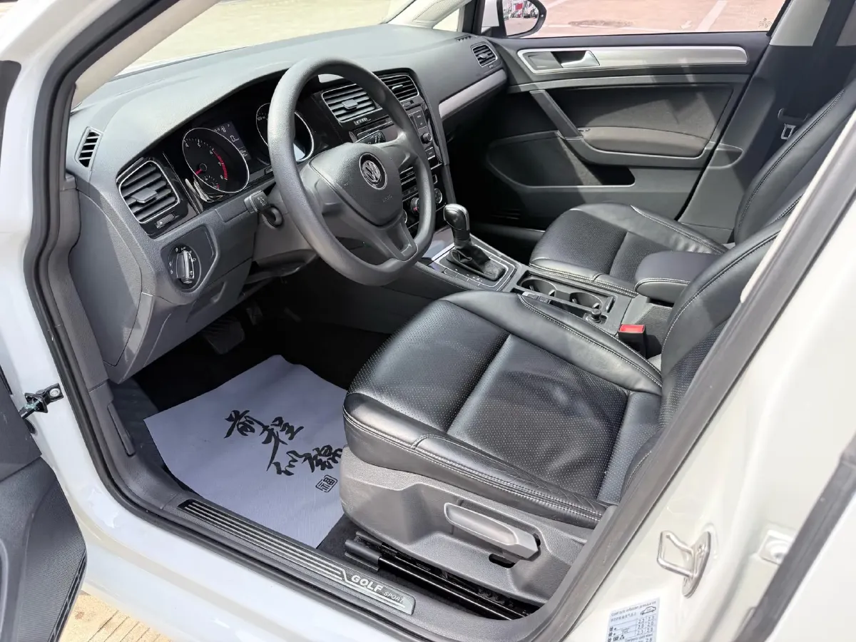 2018 Volkswagen Golf 1.6L 110HP L4 6AT,autocango,china used car exporter,china ev exporter,chinese used car exporter,chinese used ev exporter