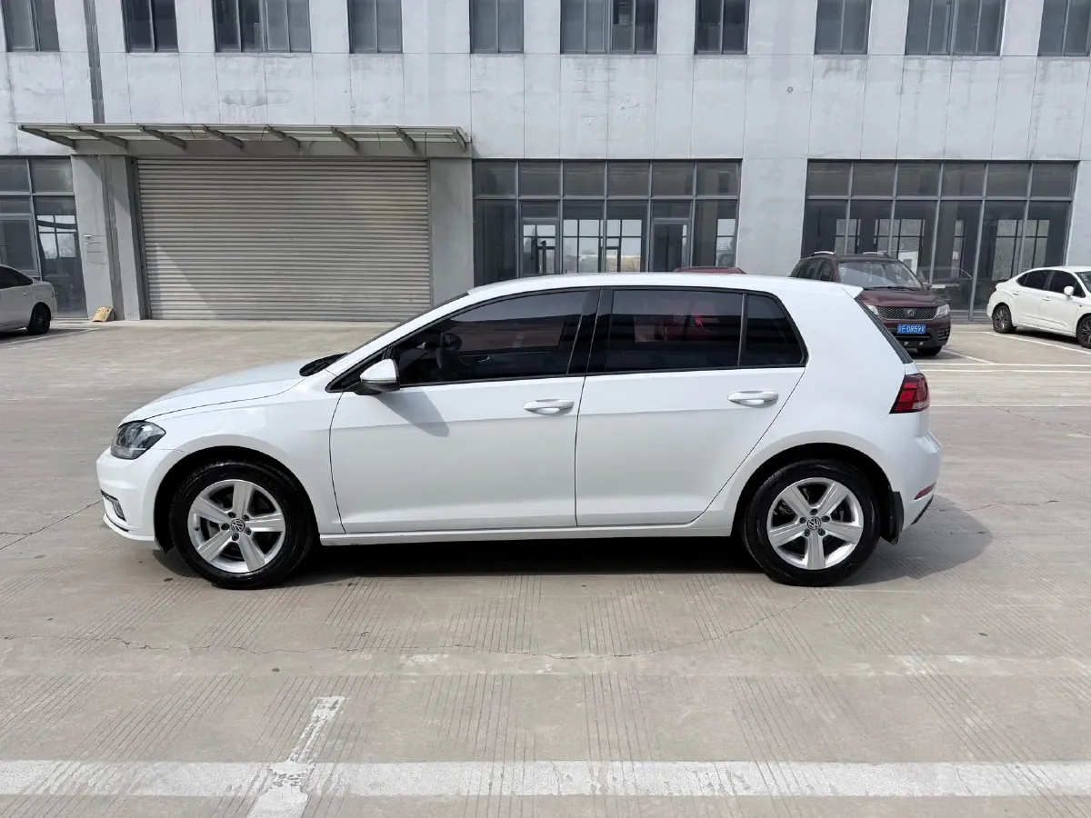 2018 Volkswagen Golf 1.6L 110HP L4 6AT,autocango,china used car exporter,china ev exporter,chinese used car exporter,chinese used ev exporter