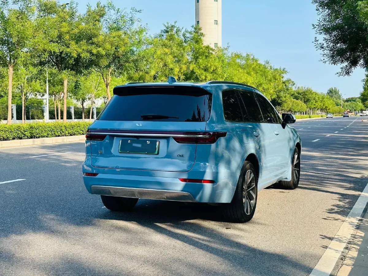 2021 Li ONE Range Extended 131HP REEV 40.5KWH,autocango,china used car exporter,china ev exporter,chinese used car exporter,chinese used ev exporter