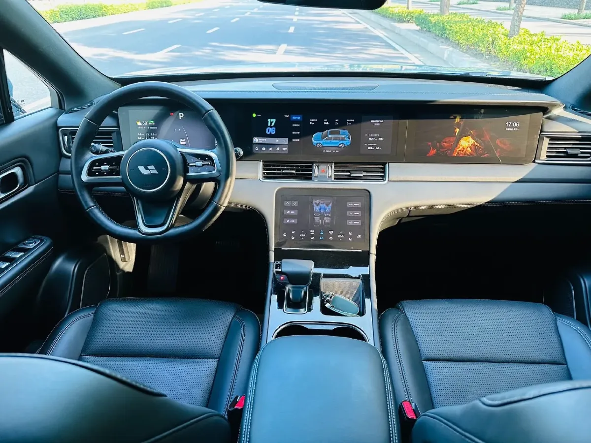 2021 Li ONE Range Extended 131HP REEV 40.5KWH,autocango,china used car exporter,china ev exporter,chinese used car exporter,chinese used ev exporter