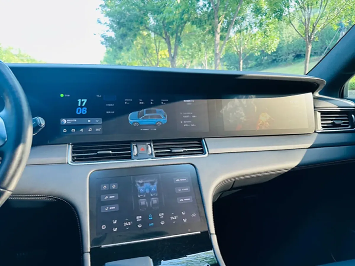 2021 Li ONE Range Extended 131HP REEV 40.5KWH,autocango,china used car exporter,china ev exporter,chinese used car exporter,chinese used ev exporter