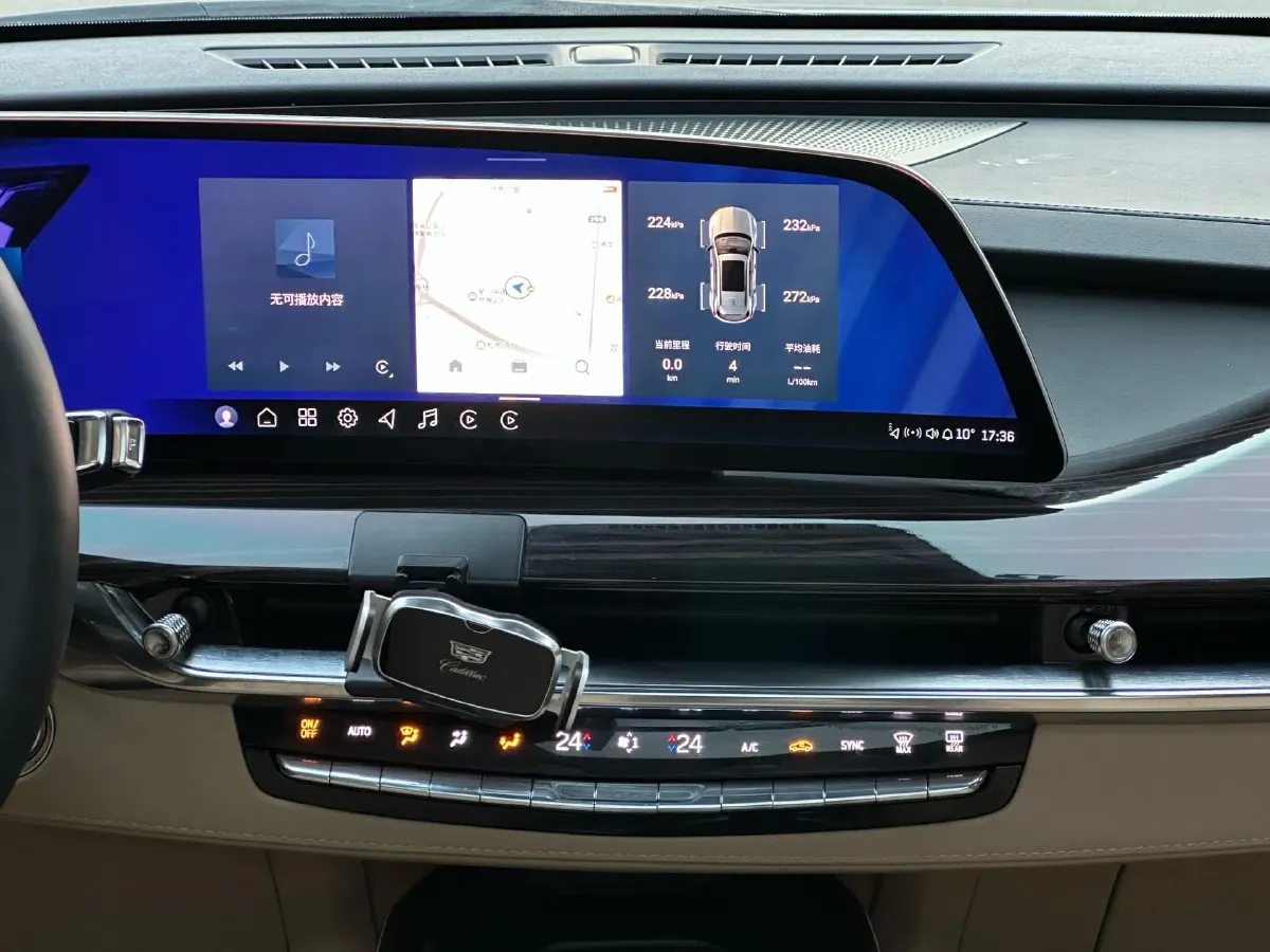 2025 Cadillac XT5 2.0T 237HP L4 9AT,autocango,china used car exporter,china ev exporter,chinese used car exporter,chinese used ev exporter