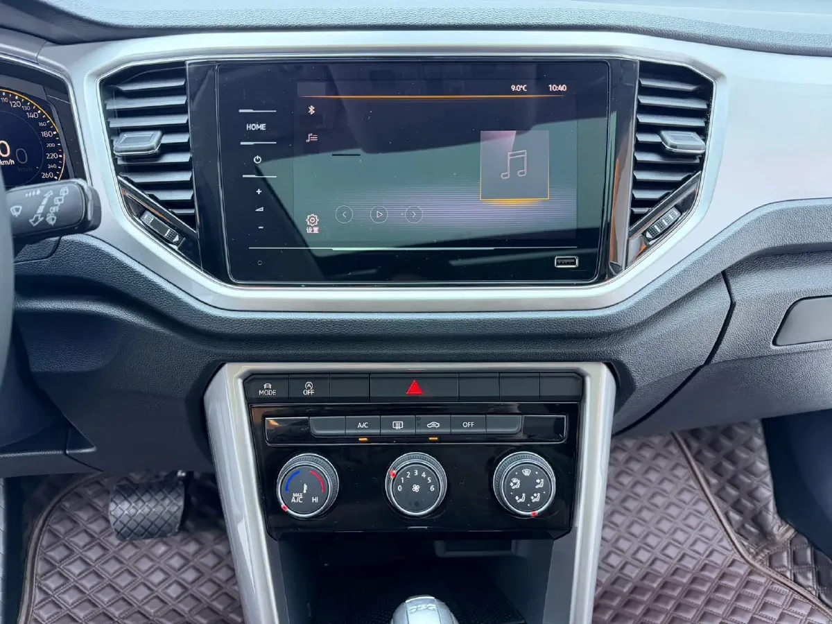 2022 Volkswagen T-Roc 1.4T 150HP L4 7DCT,autocango,china used car exporter,china ev exporter,chinese used car exporter,chinese used ev exporter