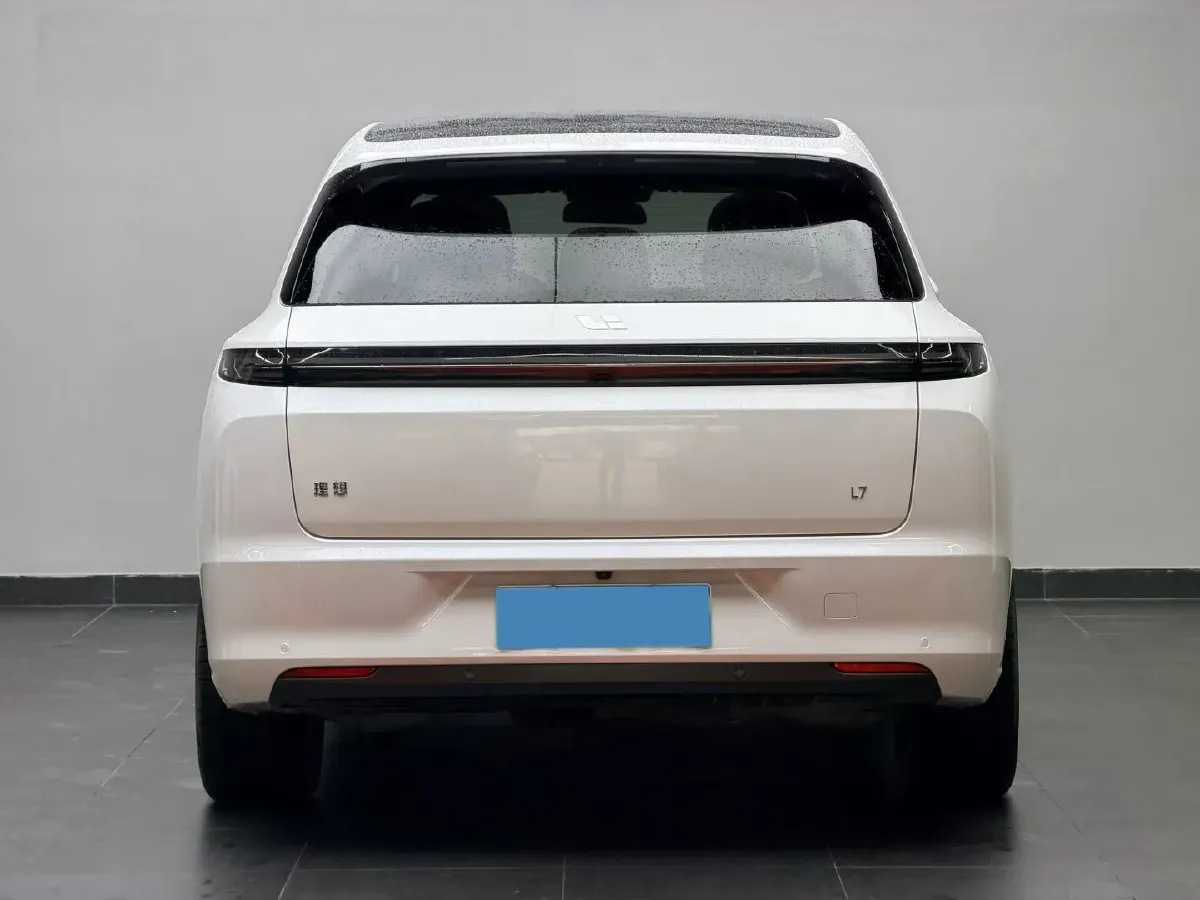 2023 Li L7 Range Extended 154HP REEV 40.9KWH,autocango,china used car exporter,china ev exporter,chinese used car exporter,chinese used ev exporter