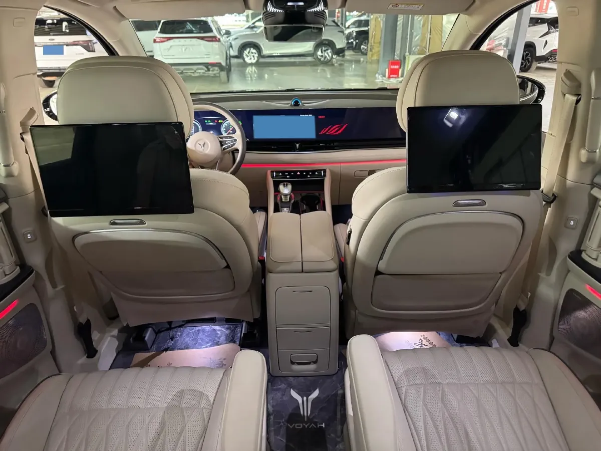 2022 Voyah Dream 1.5T 136HP L4 PHEV 25.57KWH,autocango,china used car exporter,china ev exporter,chinese used car exporter,chinese used ev exporter