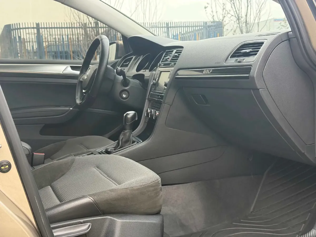 2018 Volkswagen Golf 1.4T 131HP L4 7DCT,autocango,china used car exporter,china ev exporter,chinese used car exporter,chinese used ev exporter