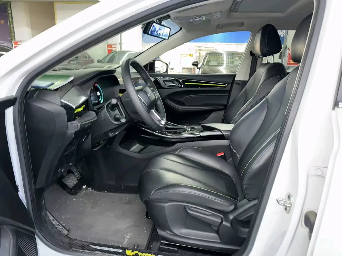 2021 Roewe i5 1.5L 120HP L4 CVT,autocango,china used car exporter,china ev exporter,chinese used car exporter,chinese used ev exporter