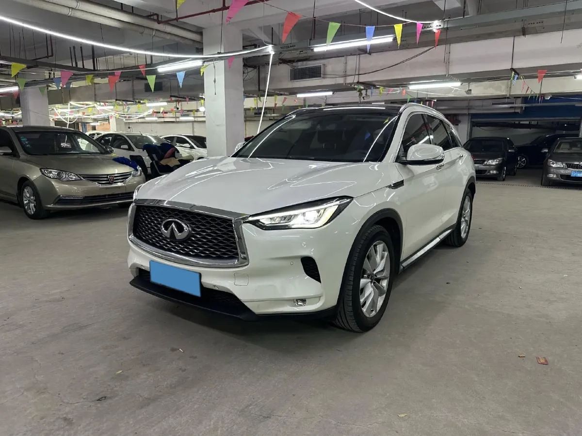 2018 Infiniti QX30 2.0T 211HP L4 7DCT,autocango,china used car exporter,china ev exporter,chinese used car exporter,chinese used ev exporter