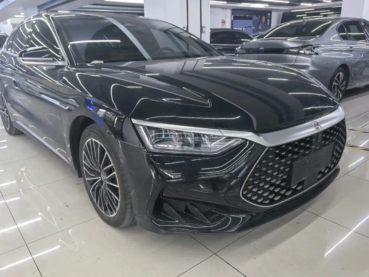 2022 Volkswagen Tiguan L 2.0T 186HP L4 7DCT,autocango,china used car exporter,china ev exporter,chinese used car exporter,chinese used ev exporter