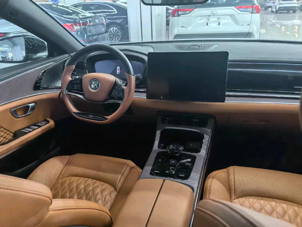 2022 Volkswagen Tiguan L 2.0T 186HP L4 7DCT,autocango,china used car exporter,china ev exporter,chinese used car exporter,chinese used ev exporter