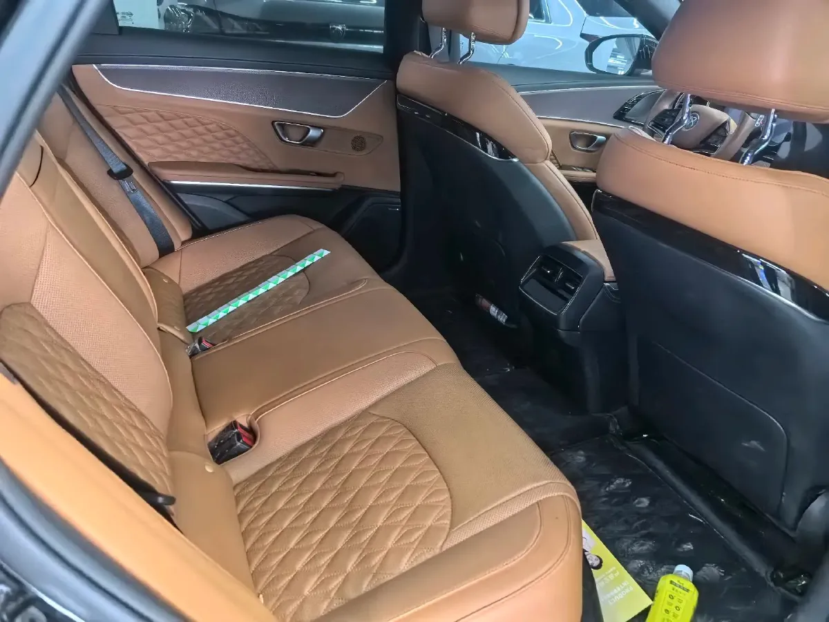 2022 Volkswagen Tiguan L 2.0T 186HP L4 7DCT,autocango,china used car exporter,china ev exporter,chinese used car exporter,chinese used ev exporter