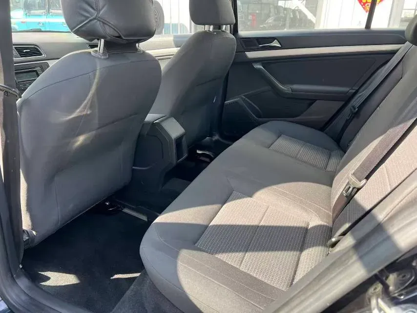 2017 Buick Excelle 1.5L 114HP L4 5MT,autocango,china used car exporter,china ev exporter,chinese used car exporter,chinese used ev exporter