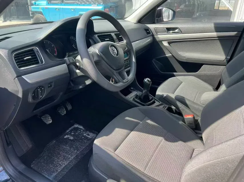 2017 Buick Excelle 1.5L 114HP L4 5MT,autocango,china used car exporter,china ev exporter,chinese used car exporter,chinese used ev exporter