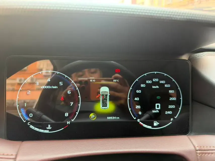 2022 Geely Okavango 1.8T 184HP L4 7DCT,autocango,china used car exporter,china ev exporter,chinese used car exporter,chinese used ev exporter