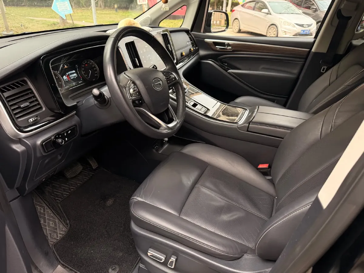 2021 GAC Trumpchi M8 2.0T 252HP L4 8AT,autocango,china used car exporter,china ev exporter,chinese used car exporter,chinese used ev exporter