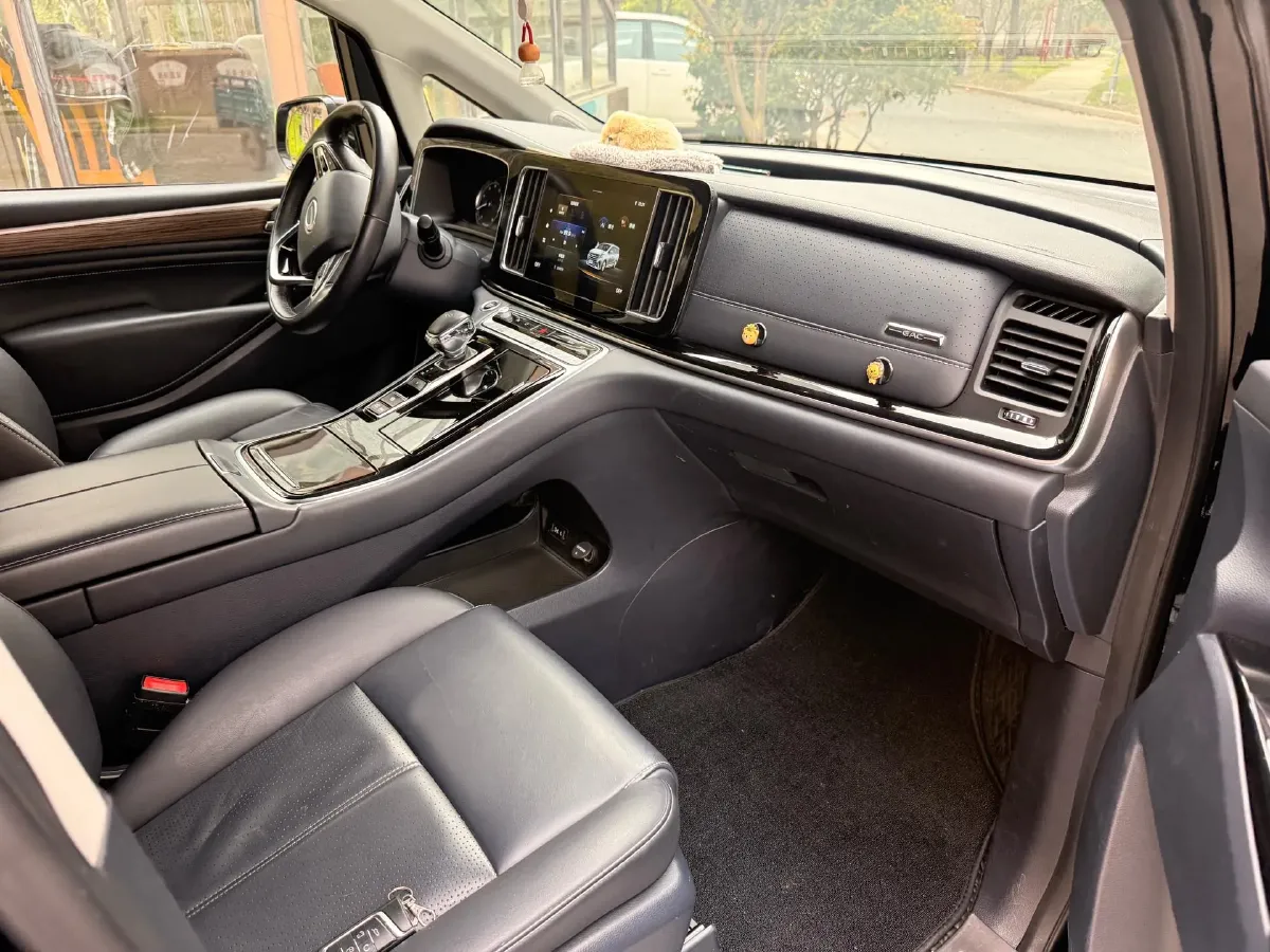 2021 GAC Trumpchi M8 2.0T 252HP L4 8AT,autocango,china used car exporter,china ev exporter,chinese used car exporter,chinese used ev exporter