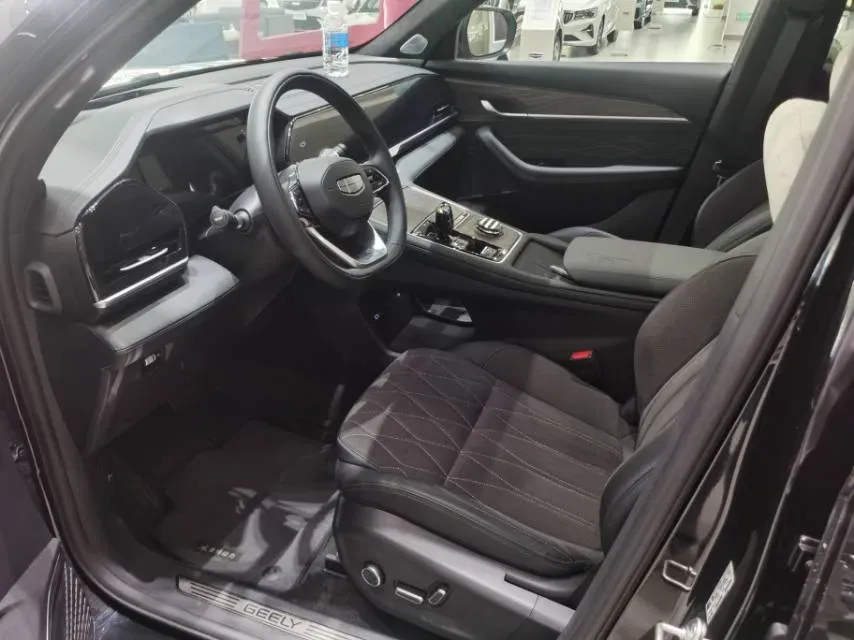 2025 Geely Monjaro 2.0T 238HP L4 8AT,autocango,china used car exporter,china ev exporter,chinese used car exporter,chinese used ev exporter