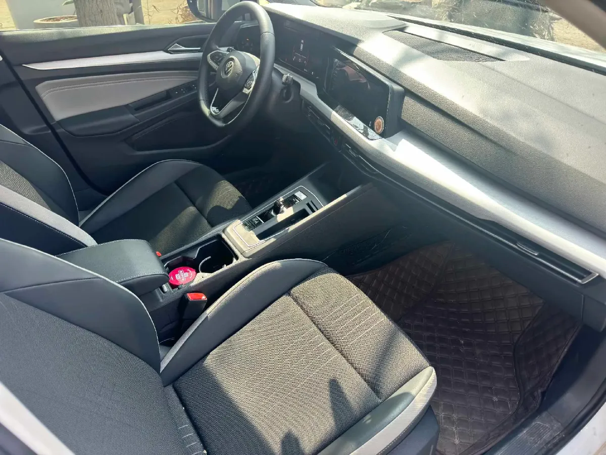 2023 Volkswagen Golf 1.4T 150HP L4 7DCT,autocango,china used car exporter,china ev exporter,chinese used car exporter,chinese used ev exporter