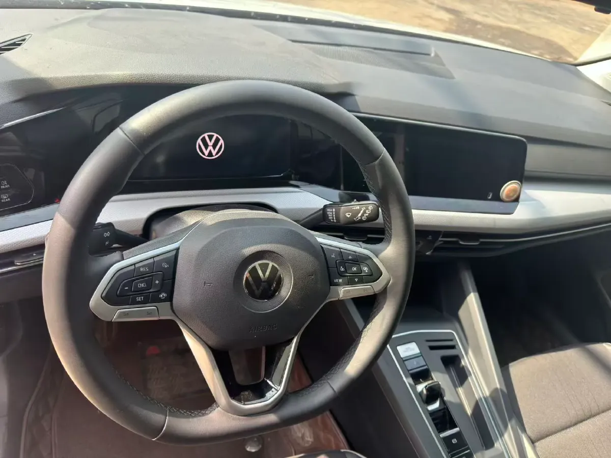 2023 Volkswagen Golf 1.4T 150HP L4 7DCT,autocango,china used car exporter,china ev exporter,chinese used car exporter,chinese used ev exporter