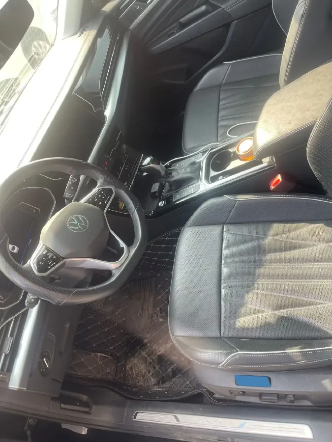 2023 Volkswagen Passat 2.0T 186HP L4 7DCT,autocango,china used car exporter,china ev exporter,chinese used car exporter,chinese used ev exporter