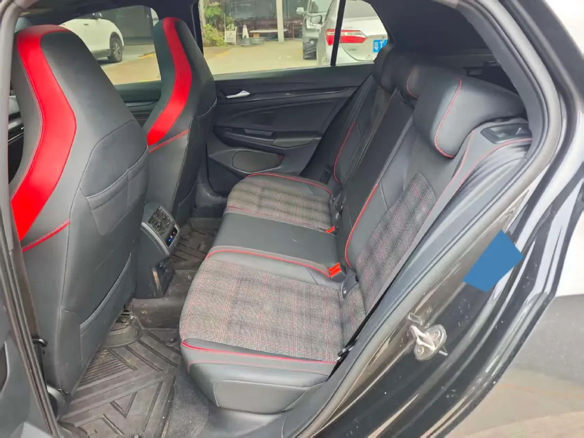 2021 Volkswagen GolfGTI 2.0T 220HP L4 7DCT,autocango,china used car exporter,china ev exporter,chinese used car exporter,chinese used ev exporter