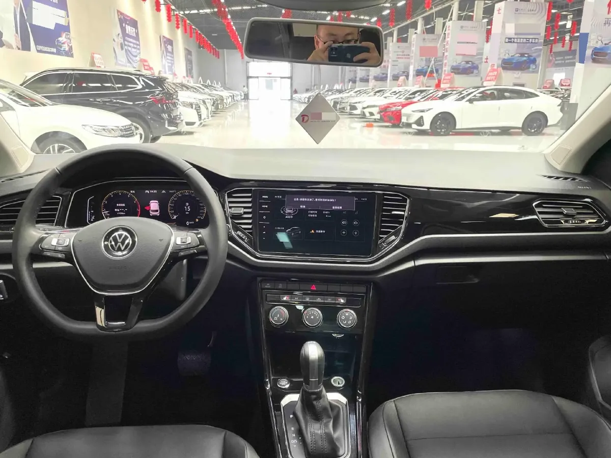 2021 Volkswagen T-Roc 1.4T 150HP L4 7DCT,autocango,china used car exporter,china ev exporter,chinese used car exporter,chinese used ev exporter