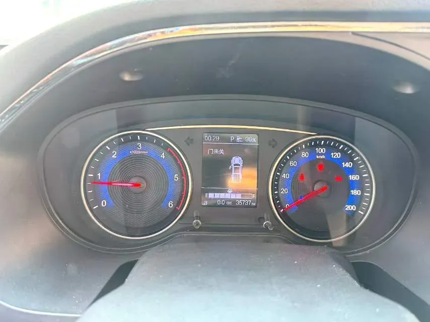 2021 Dongfeng RuiQi 2.4T 165HP L4 5MT,autocango,china used car exporter,china ev exporter,chinese used car exporter,chinese used ev exporter