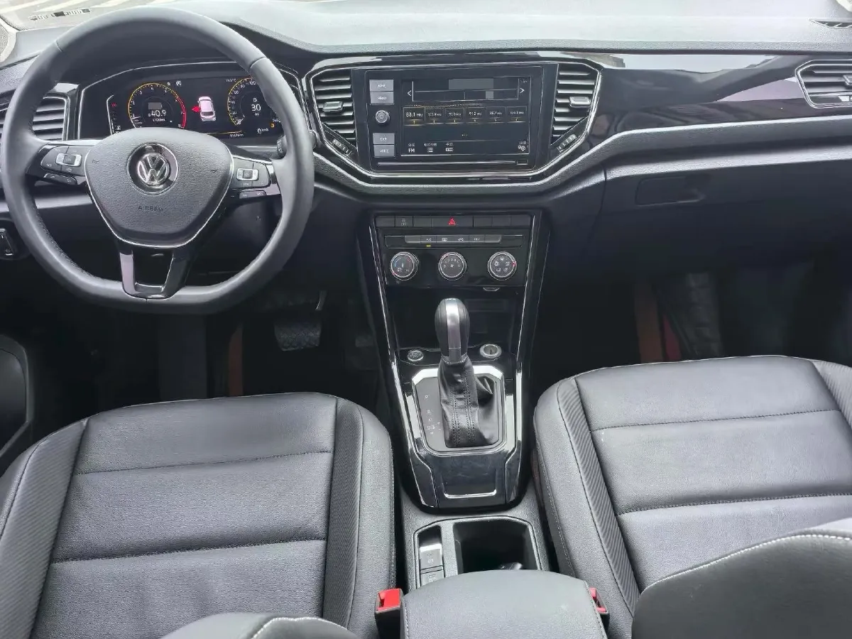 2020 Volkswagen T-Roc 1.4T 150HP L4 7DCT,autocango,china used car exporter,china ev exporter,chinese used car exporter,chinese used ev exporter