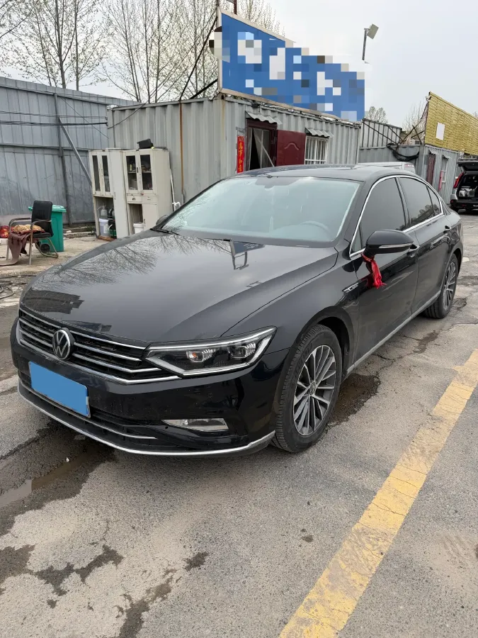 2020 Volkswagen Magotan 2.0T 186HP L4 7DCT,autocango,china used car exporter,china ev exporter,chinese used car exporter,chinese used ev exporter