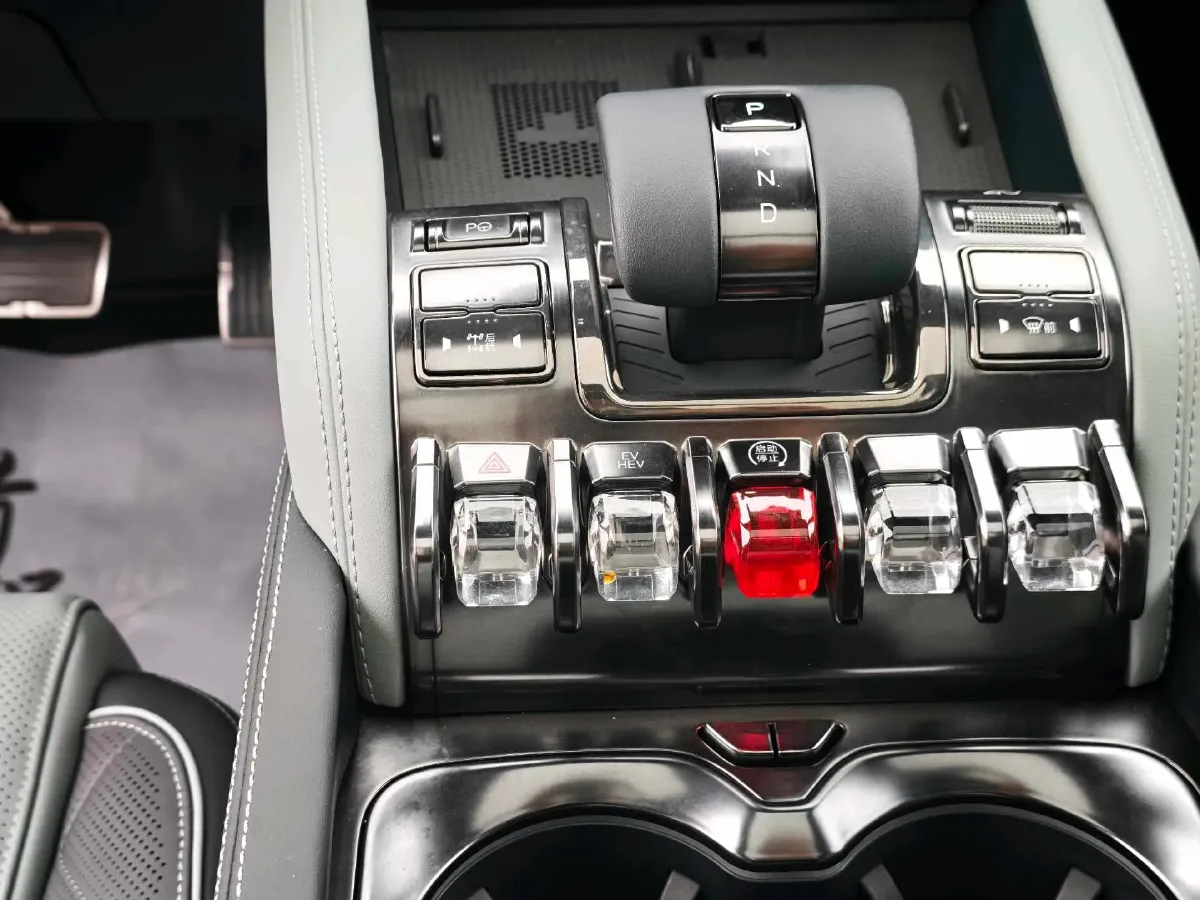 2023 FangChengBao Bao 5 1.5T 194HP L4 E-CVT PHEV 31.8KWH,autocango,china used car exporter,china ev exporter,chinese used car exporter,chinese used ev exporter