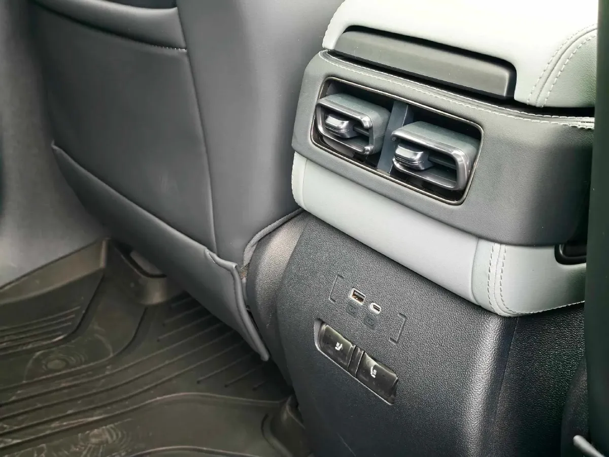 2023 FangChengBao Bao 5 1.5T 194HP L4 E-CVT PHEV 31.8KWH,autocango,china used car exporter,china ev exporter,chinese used car exporter,chinese used ev exporter