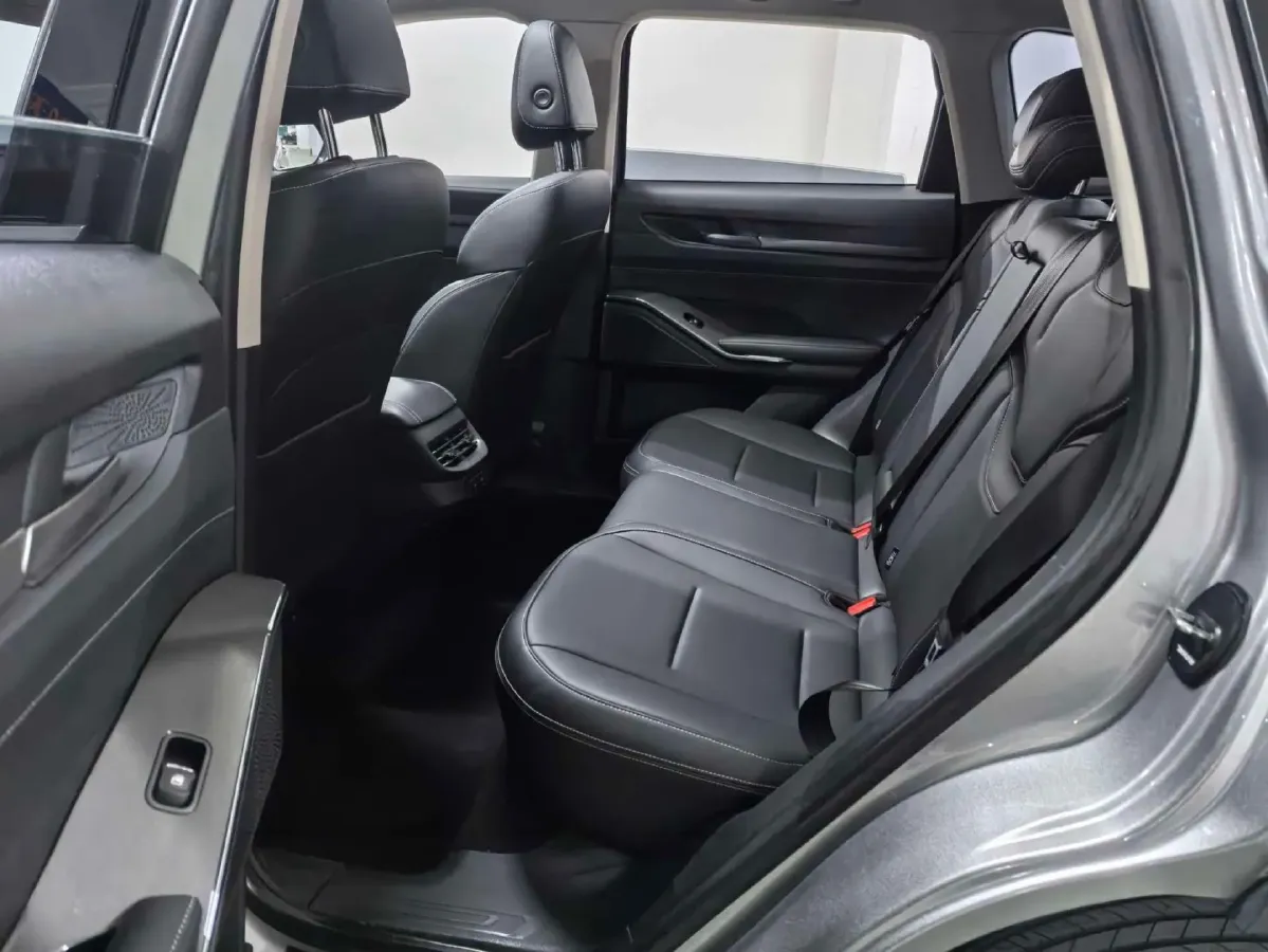 2022 Haval H6 1.5T 184HP L4 7DCT,autocango,china used car exporter,china ev exporter,chinese used car exporter,chinese used ev exporter