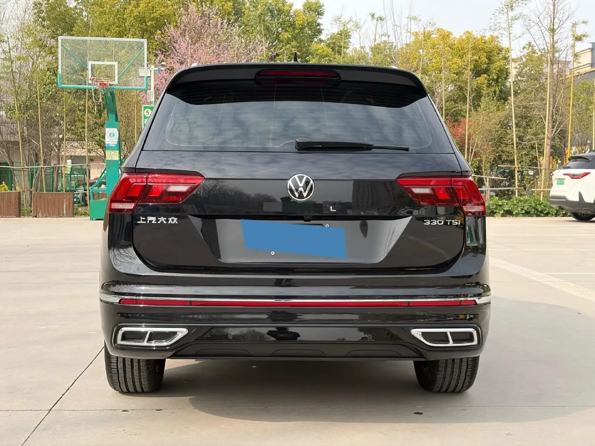 2024 Volkswagen Tiguan L 2.0T 186HP L4 7DCT,autocango,china used car exporter,china ev exporter,chinese used car exporter,chinese used ev exporter