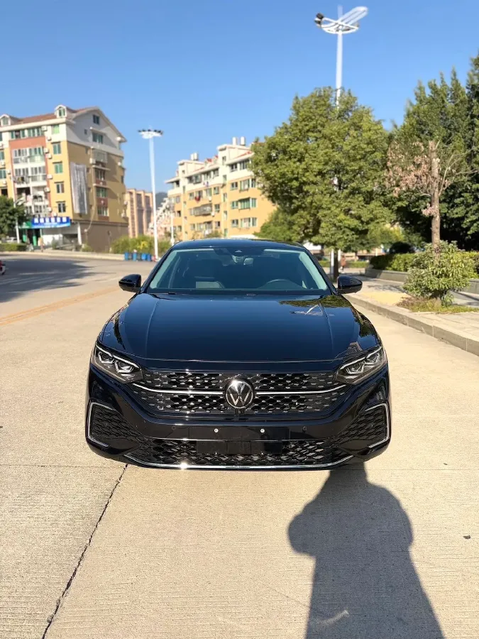 2023 Volkswagen Passat 2.0T 186HP L4 7DCT,autocango,china used car exporter,china ev exporter,chinese used car exporter,chinese used ev exporter