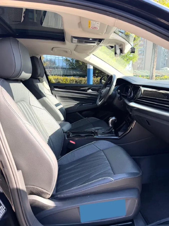 2023 Volkswagen Passat 2.0T 186HP L4 7DCT,autocango,china used car exporter,china ev exporter,chinese used car exporter,chinese used ev exporter