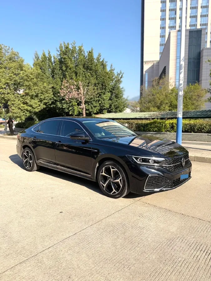 2023 Volkswagen Passat 2.0T 186HP L4 7DCT,autocango,china used car exporter,china ev exporter,chinese used car exporter,chinese used ev exporter