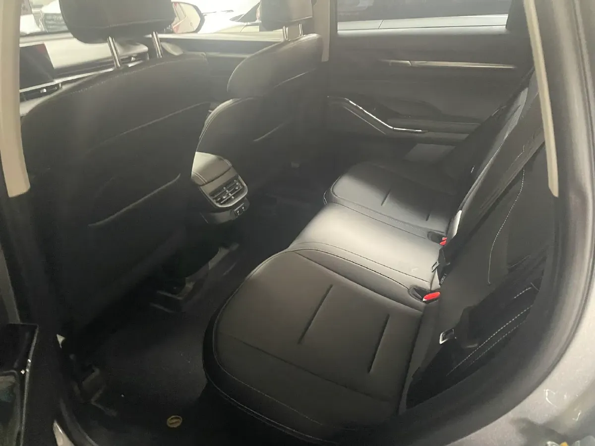 2024 Haval H6 1.5T 184HP L4 7DCT,autocango,china used car exporter,china ev exporter,chinese used car exporter,chinese used ev exporter