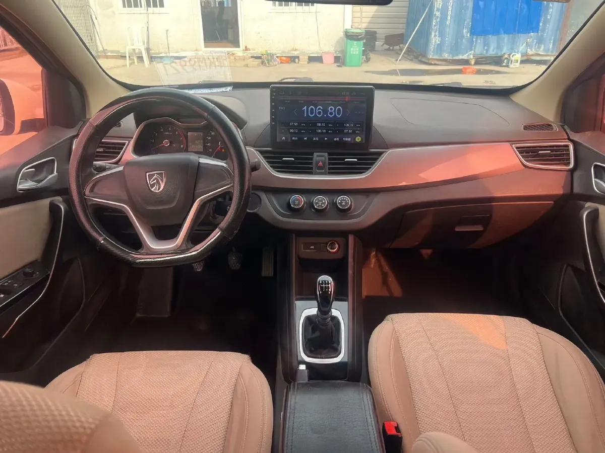 2017 BaoJun 310W 1.5L 112HP L4 6MT,autocango,china used car exporter,china ev exporter,chinese used car exporter,chinese used ev exporter