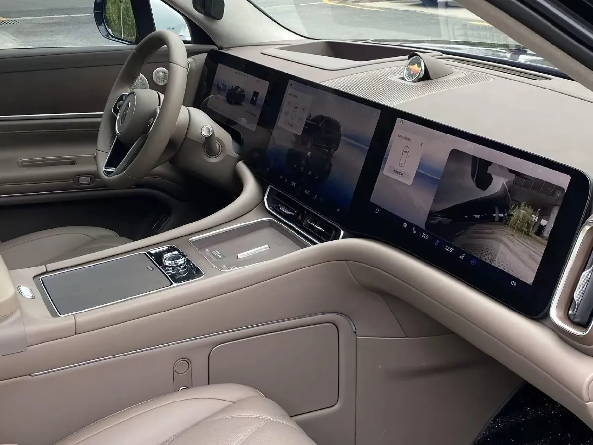 2025 AITO AITO M9 REEV 160HP REEV 52KWH,autocango,china used car exporter,china ev exporter,chinese used car exporter,chinese used ev exporter