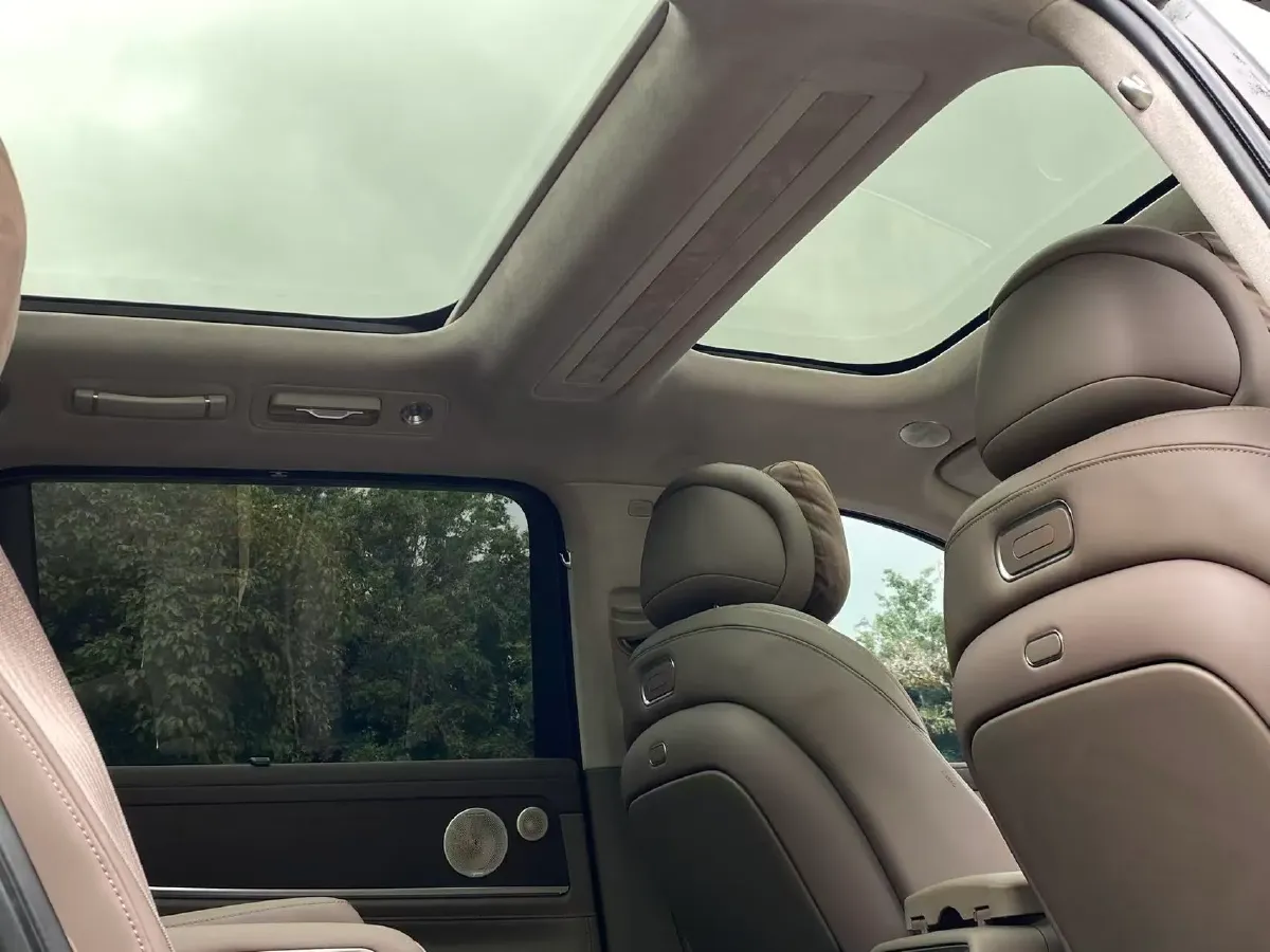 2025 AITO AITO M9 REEV 160HP REEV 52KWH,autocango,china used car exporter,china ev exporter,chinese used car exporter,chinese used ev exporter