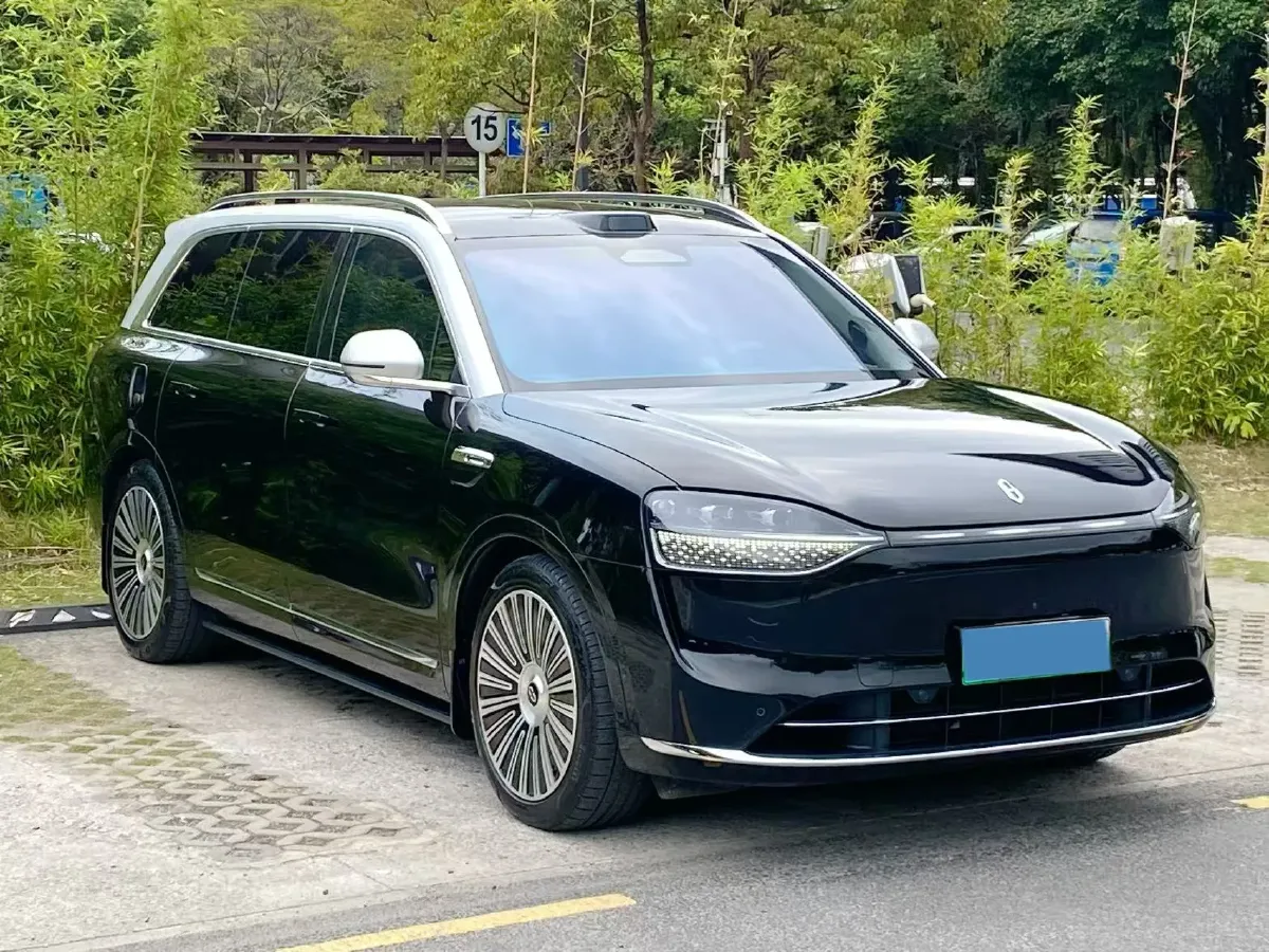 2025 AITO AITO M9 REEV 160HP REEV 52KWH,autocango,china used car exporter,china ev exporter,chinese used car exporter,chinese used ev exporter