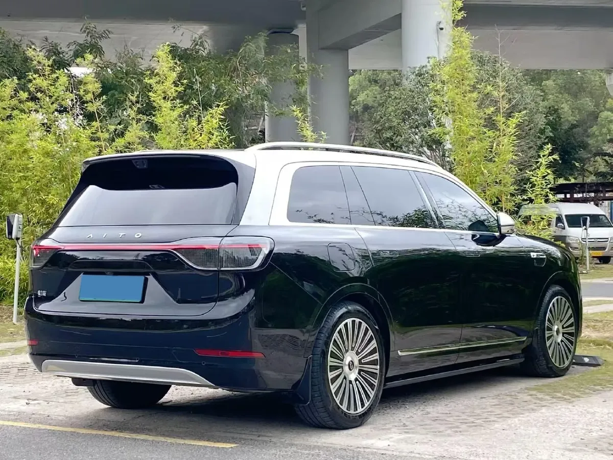 2025 AITO AITO M9 REEV 160HP REEV 52KWH,autocango,china used car exporter,china ev exporter,chinese used car exporter,chinese used ev exporter