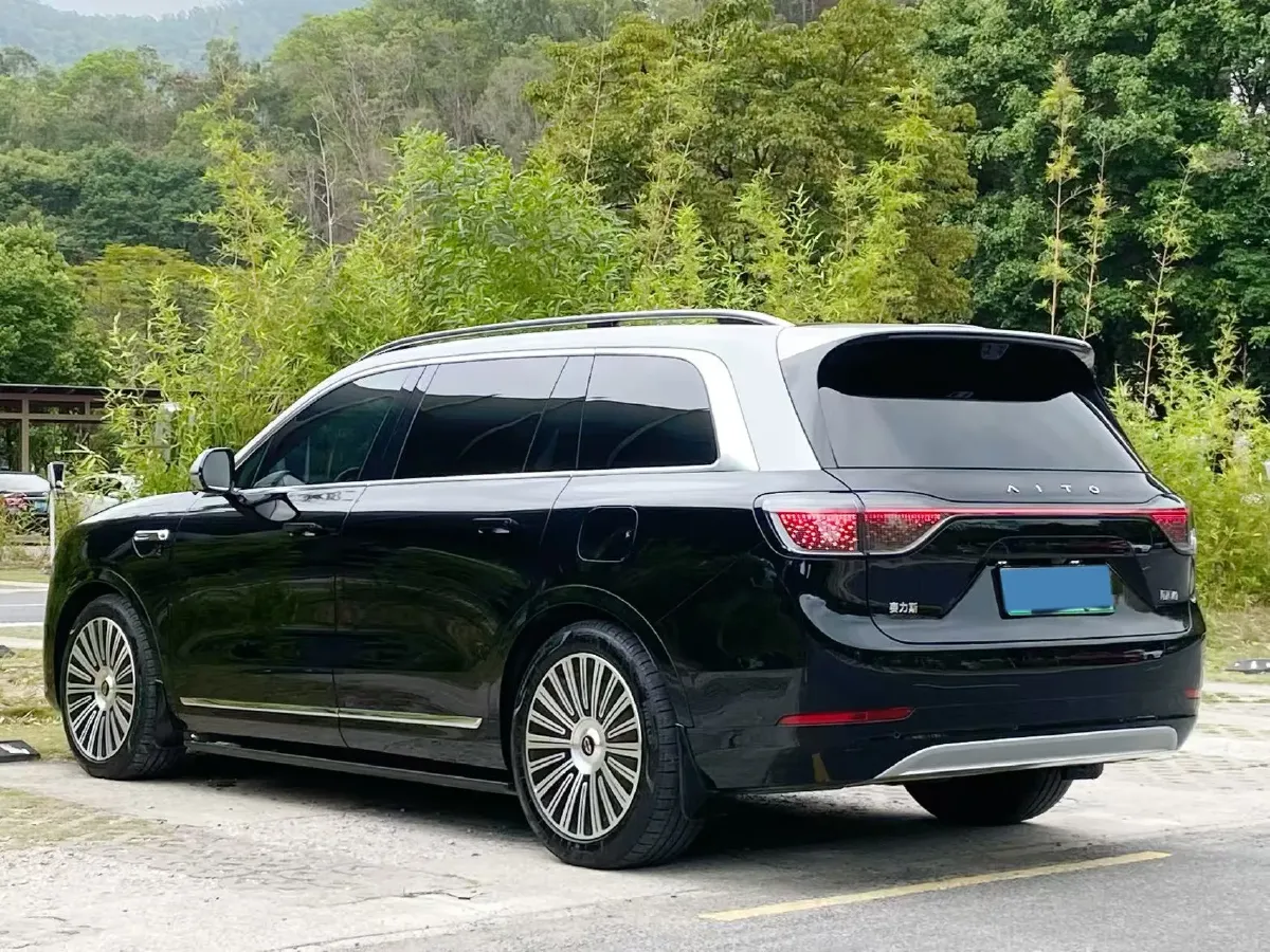 2025 AITO AITO M9 REEV 160HP REEV 52KWH,autocango,china used car exporter,china ev exporter,chinese used car exporter,chinese used ev exporter