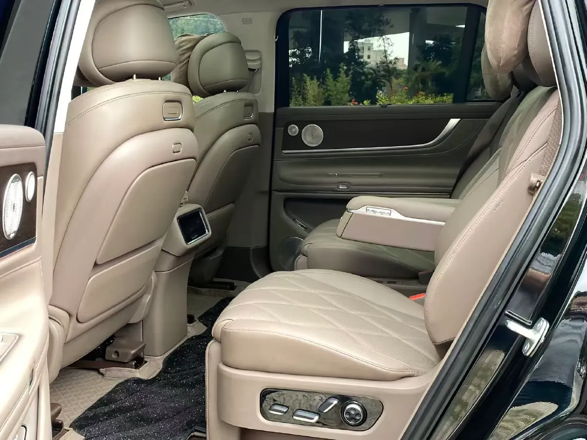 2025 AITO AITO M9 REEV 160HP REEV 52KWH,autocango,china used car exporter,china ev exporter,chinese used car exporter,chinese used ev exporter