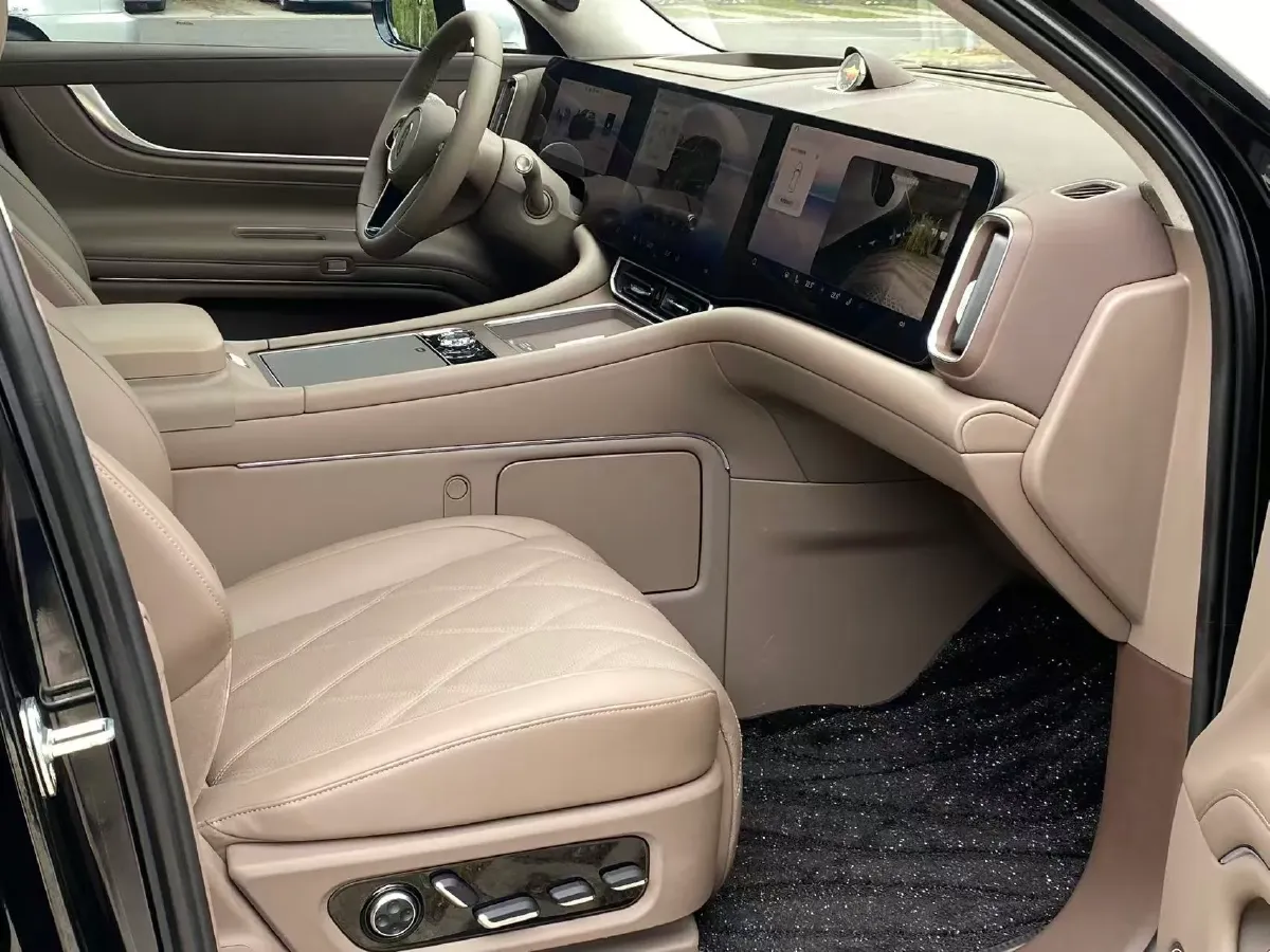 2025 AITO AITO M9 REEV 160HP REEV 52KWH,autocango,china used car exporter,china ev exporter,chinese used car exporter,chinese used ev exporter